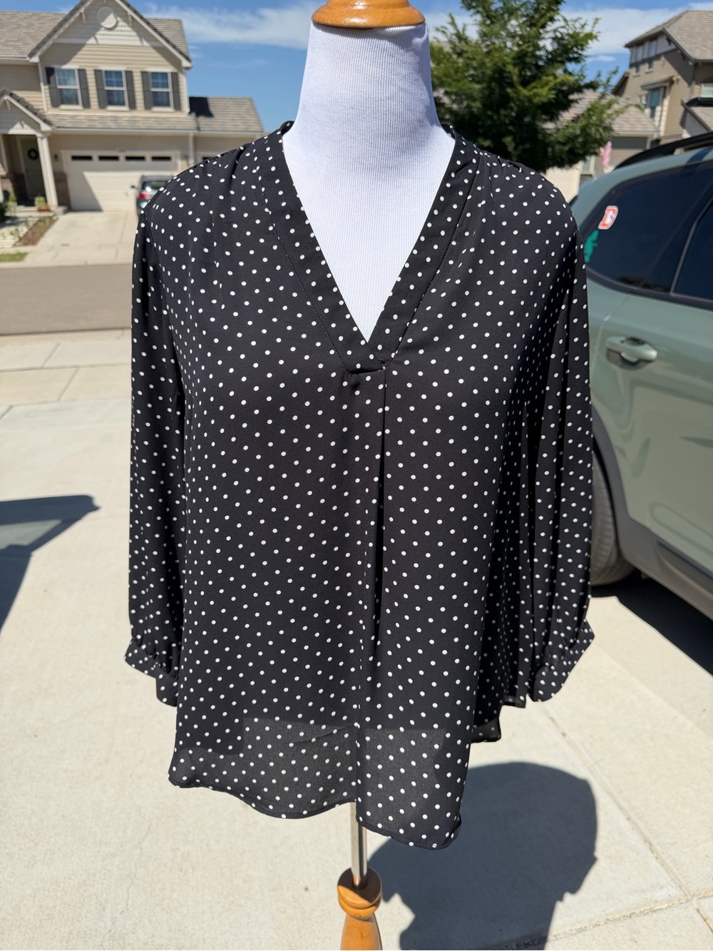 Vince Camuto Black Polka Dot V-Neck Blouse